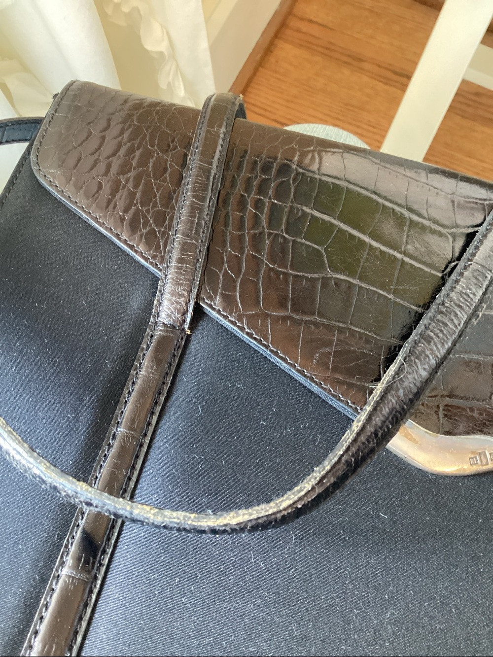 Vintage Ralph Lauren Black Shoulder Bag with Croc-Embossed Flap and straps - Picture 8 of 8